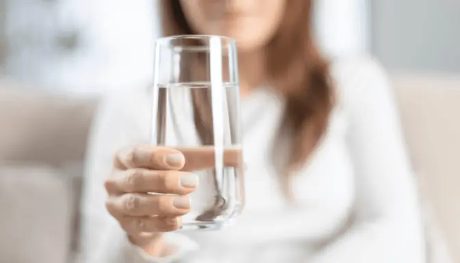 exame-de-sangue-beber-agua